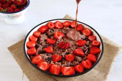 Çikolatalı Çilekli Güllaç Tarifi