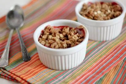 Çilekli Crumble Tarifi