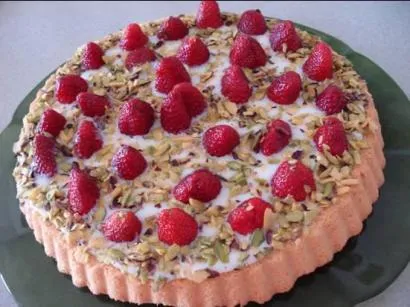 Çilekli Tart Tarifi