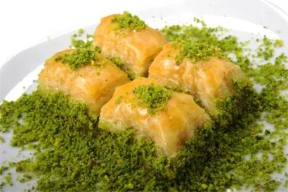 Kolay Fıstıklı Baklava Tarifi