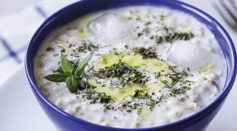 Soğuk Ayran Aşı Çorbası