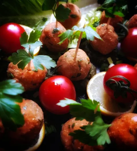 Kırmızı Mercimek Köftesi