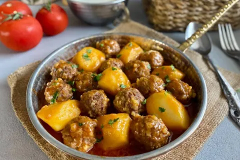 Acem Köftesi