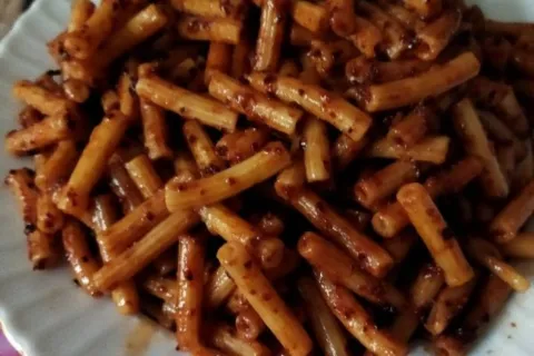 Acılı Makarna
