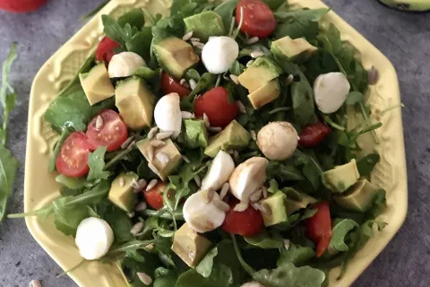 Avokadolu Roka Salatası