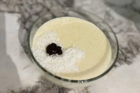 Ballı Hindistan Cevizli Muhallebi