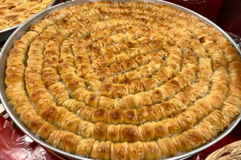 Kıvratma Tatlısı