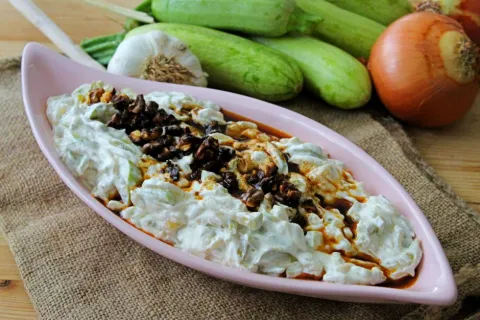 Ceviz Soslu Kabak Yoğurtlama
