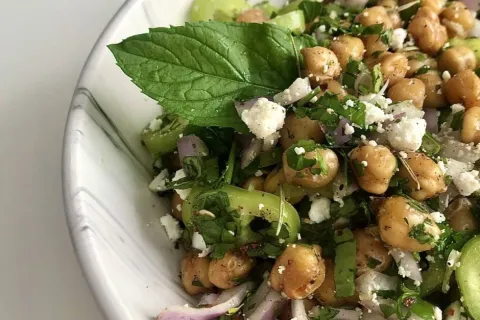 Çıtır Nohut Salatası