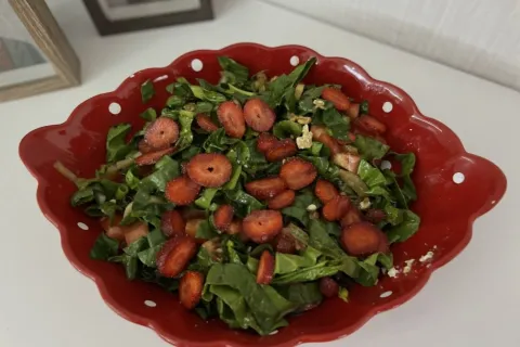 Çilekli Peynirli Ispanak Salatası