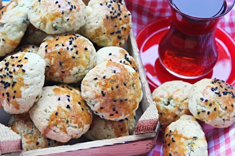 Dereotlu Pastane Poğaçası