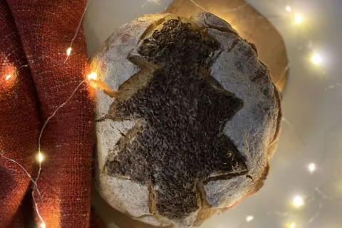 Ekşi Mayalı Ağaç Ekmek