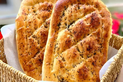 Ev Yapımı Ramazan Pidesi