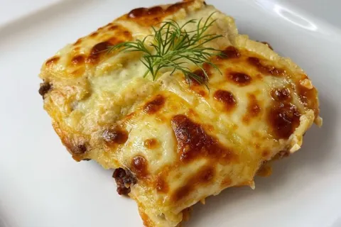 Fırında Beşamel Soslu Kıymalı Patates
