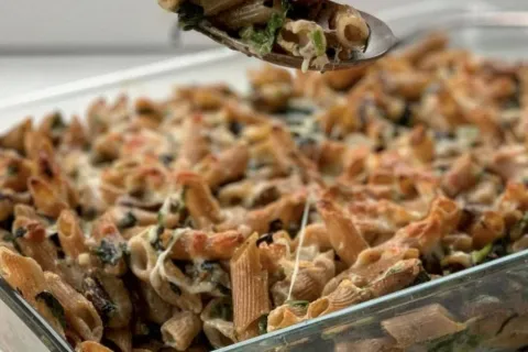 Fırında Ispanaklı Mantarlı Tam Buğday Makarna