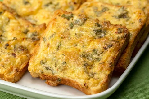 Fırında Peynirli Ekmek