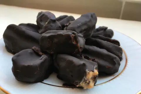 Fıstık Ezmeli Çikolatalı Hurma