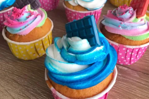 Gökkuşağı Cupcake