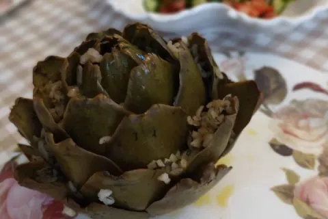 İç Pilavlı Yaprak Enginar Dolması