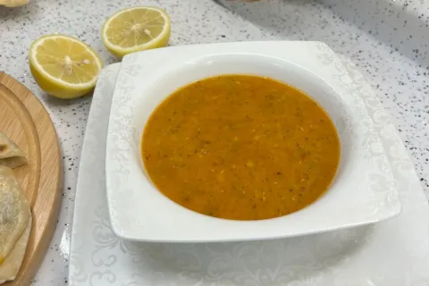 Ispanak Kökü Çorbası