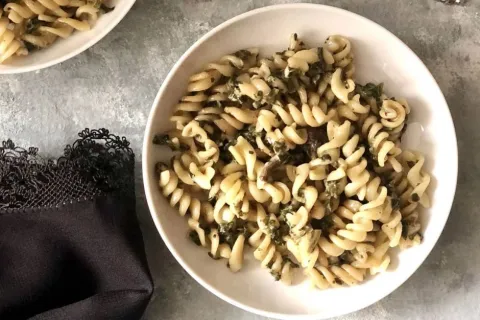 Ispanaklı Mantarlı Makarna