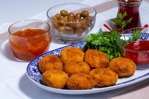 Kahvaltılık Labne Köftesi