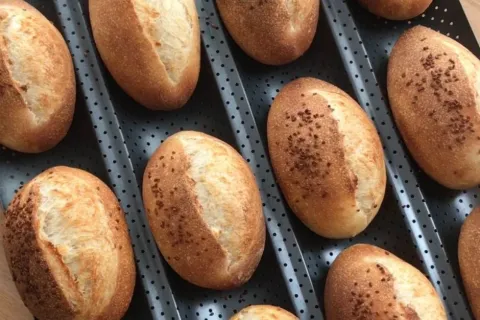 Kahvaltılık Minik Ekmekler