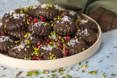 Kakaolu Lokmalık İrmik Tatlısı