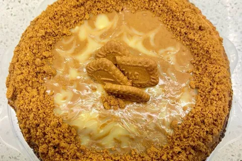 Karamel Bisküvili Cheesecake