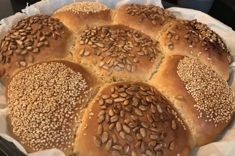 Kaşar Peynirli Çiçek Simit