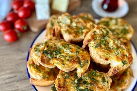 Kaşarlı Yumurtalı Ekmek