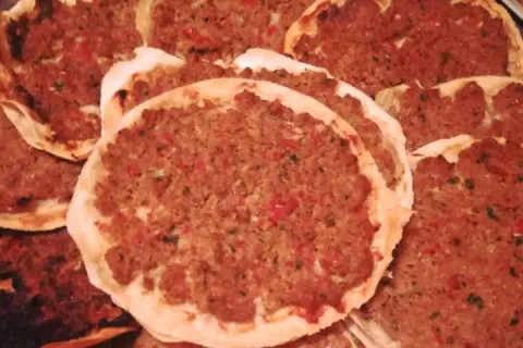 Kolay Lahmacun