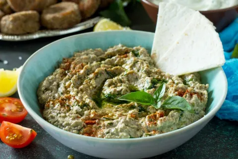 Köz Patlıcanlı Humus