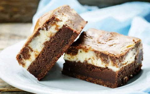 Labne Peynirli Brownie