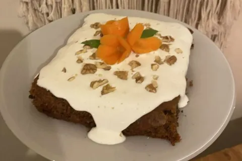Kremalı Havuçlu Cevizli Kek