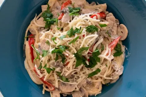 Kremalı Mantarlı Spagetti