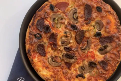 Mantar ve Sucuklu Pizza