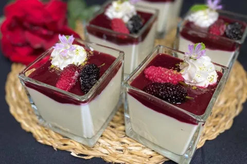 Orman Meyveli Panna Cotta