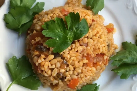 Patlıcanlı Bulgur Pilavı