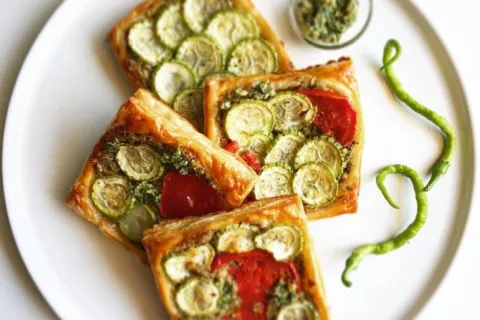 Pesto Sos ve Kabaklı Milföy