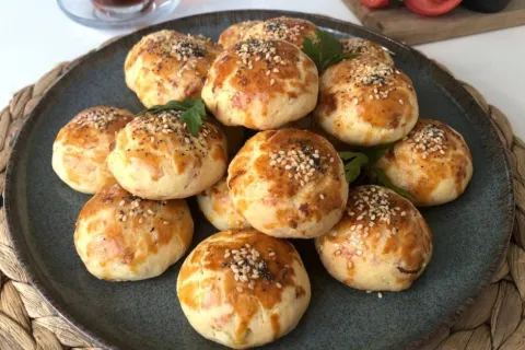 Peynirli Patatesli Kıyır Poğaça