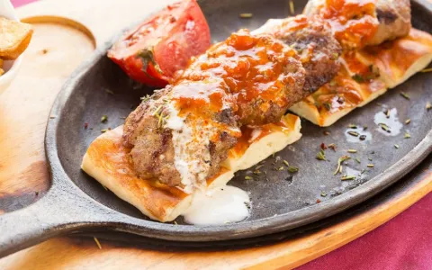 Pideli Köfte