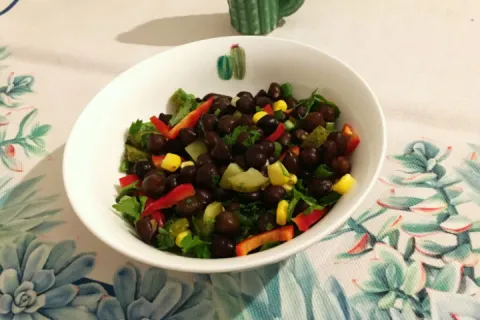 Siyah Nohut Salatası