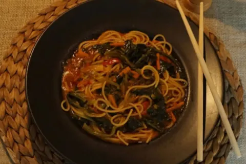 Sulu ve Sebzeli Spagetti