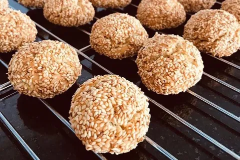 Susamlı Mini Poğaça