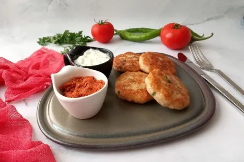 Tavuk Köftesi