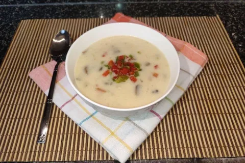 Tavuklu Biberli Mantar Çorbası