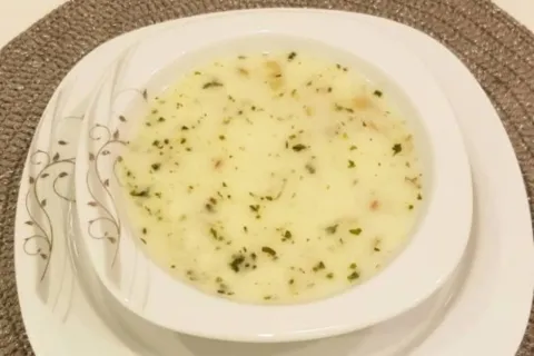 Terbiyeli Erişteli Yeşil Mercimek Çorbası