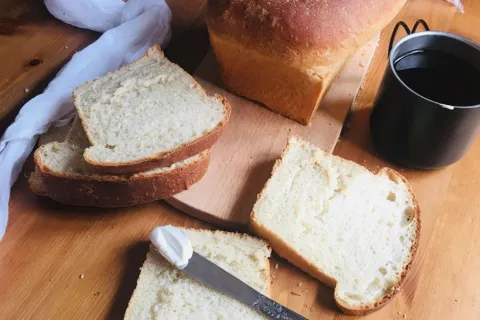 Tereyağlı Tost Ekmeği
