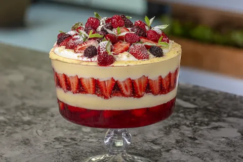 Bisküvili Pudingli Trifle